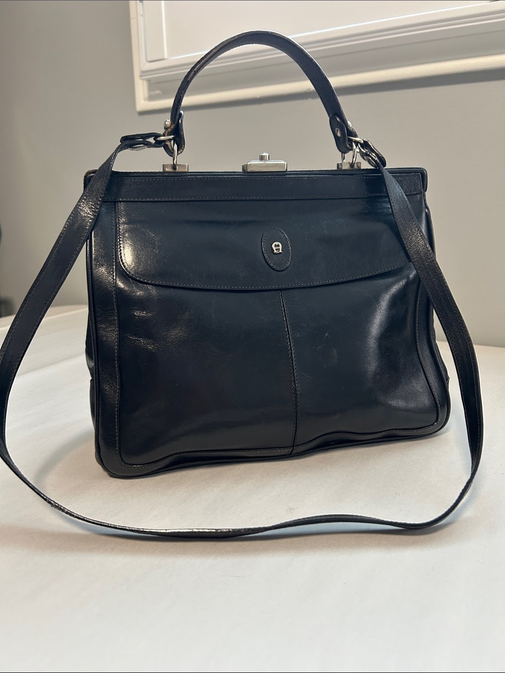 Vintage Etienne Aigner Leather Doctor Bag With Kiss Lock Top